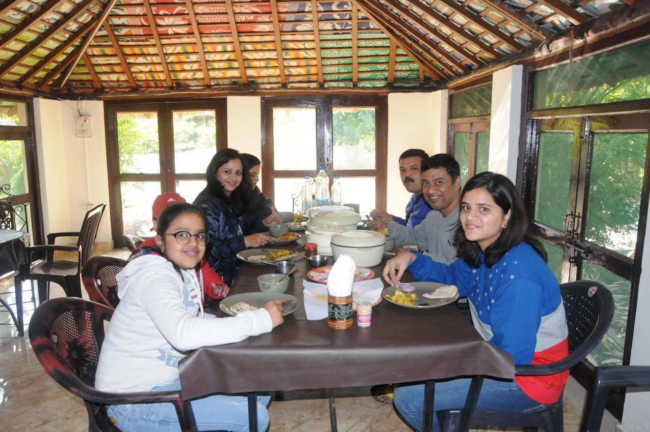 V Resorts Dudhwa Wilderness Camp Lakhimpur Exterior foto